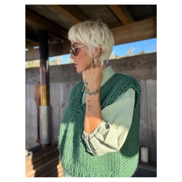 The Make Shed Orchard Top in Sage Collared Blouse Sustainable Brand - Picture 8 of 8